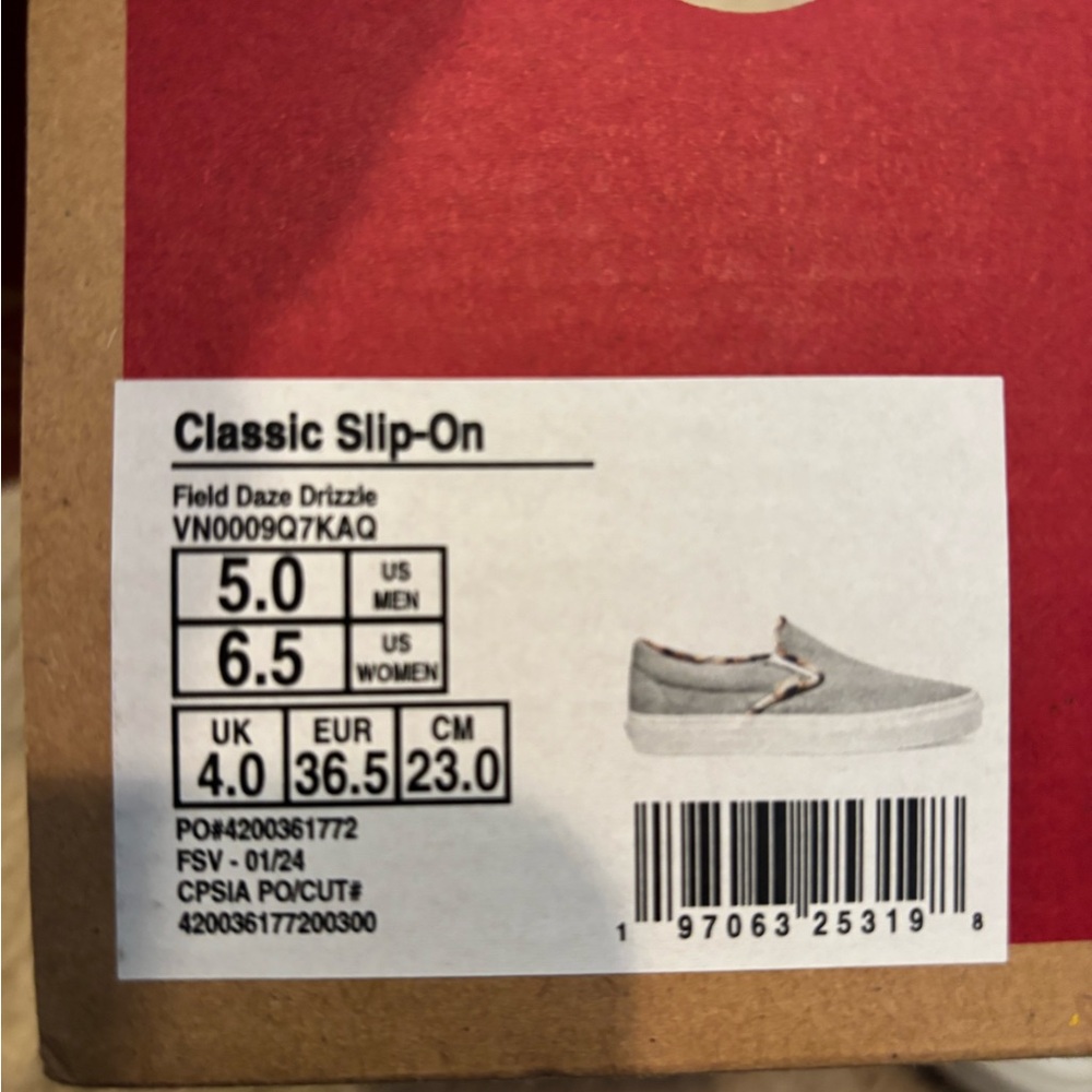 Vans Gray Slip-On Sneakers with plaid interior - Picture 14 of 16